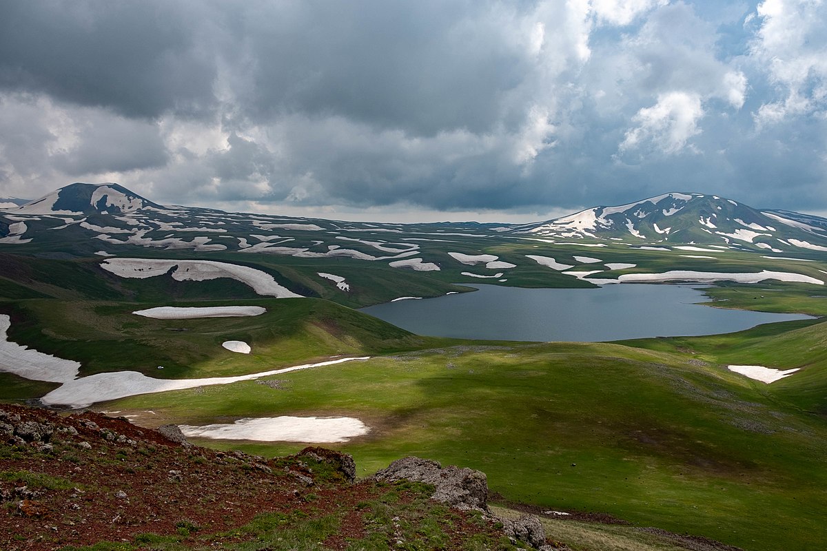 Lake Akna